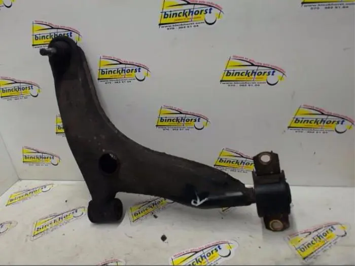 Front wishbone, right Mitsubishi Carisma