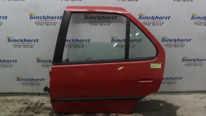 Portier 4Deurs links-achter Peugeot 306