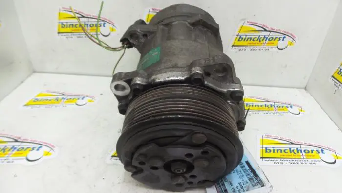 Air conditioning pump Volvo 4-Serie