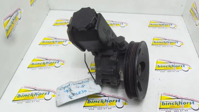 Power steering pump Opel Vectra