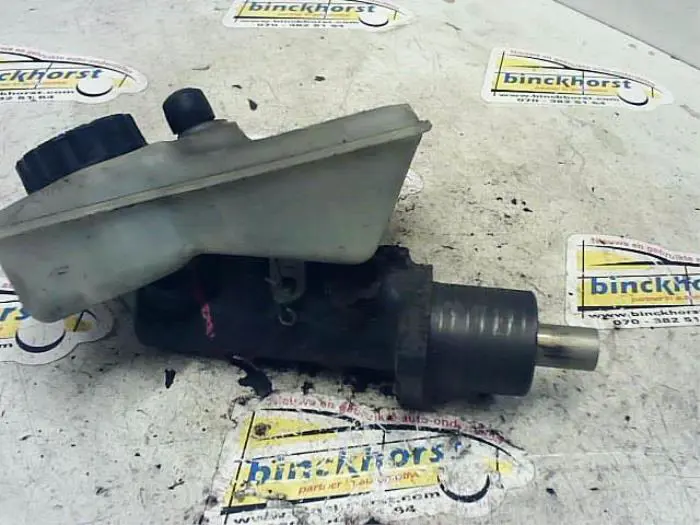 Master cylinder Peugeot 306