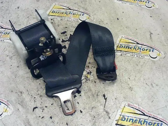 Rear seatbelt, right Mazda 626