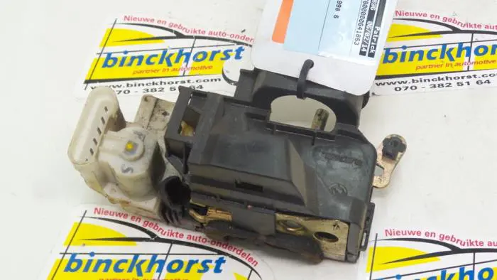 Front door lock mechanism 4-door, right Fiat Palio