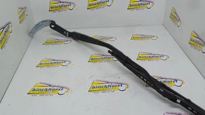 Front wiper arm Hyundai Excel