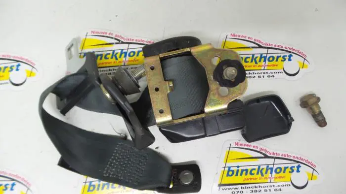 Rear seatbelt, left Volvo 4-Serie