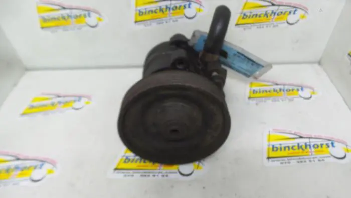 Power steering pump Renault R19