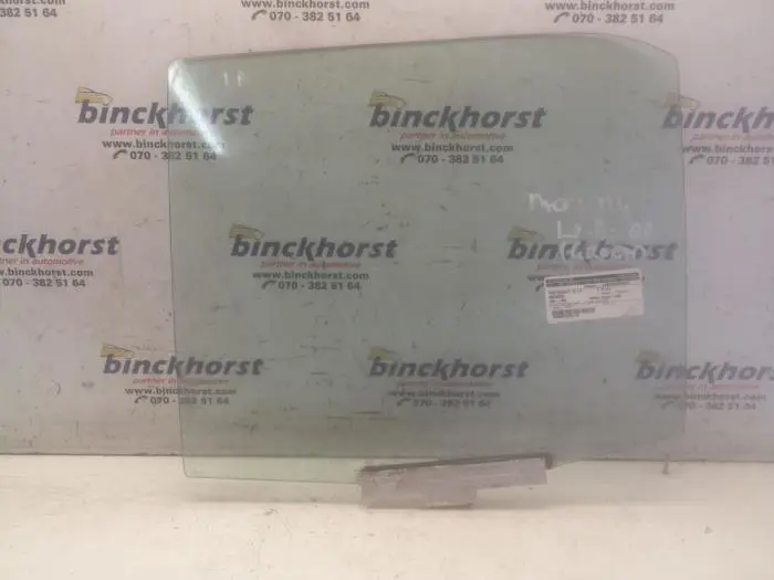 Rear door window 4-door, left Mercedes 200 - 500