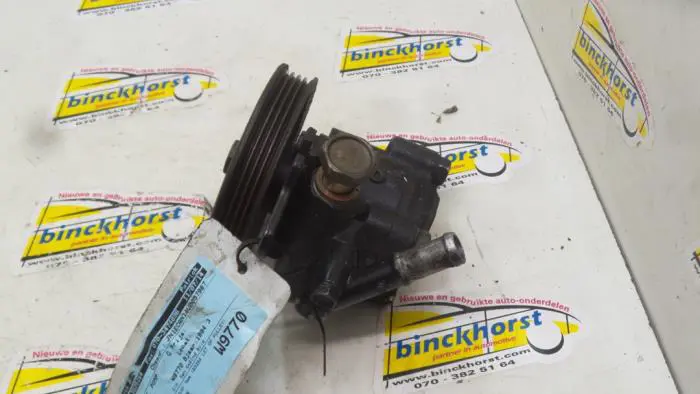 Power steering pump Nissan Sunny