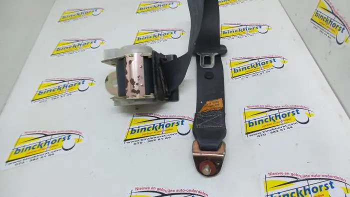 Rear seatbelt, right Hyundai Lantra