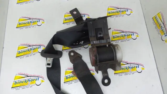 Rear seatbelt, left Nissan 100 NX