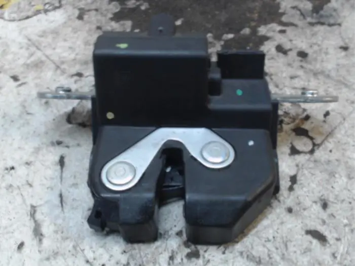 Tailgate lock mechanism Opel Corsa