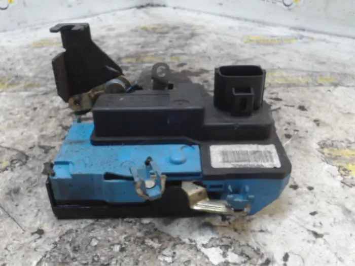 Door lock mechanism 4-door, front left Volvo V70/S70