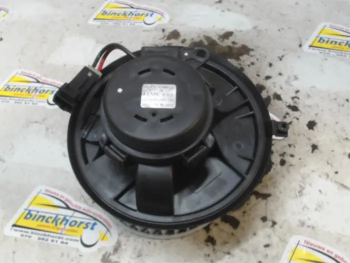 Heating and ventilation fan motor Renault Laguna