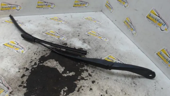 Front wiper arm Dacia Logan