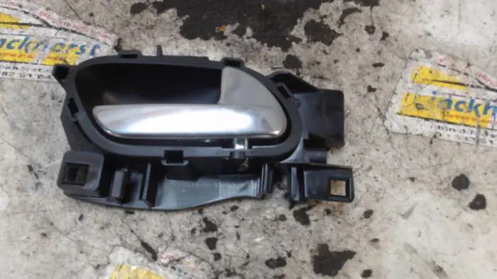 Front door handle 4-door, right Peugeot 208