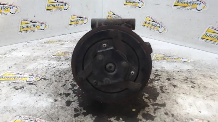 Air conditioning pump Renault Megane