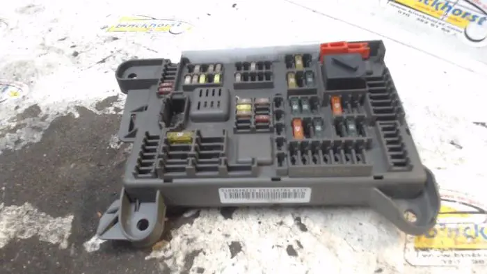 Fuse box BMW X5