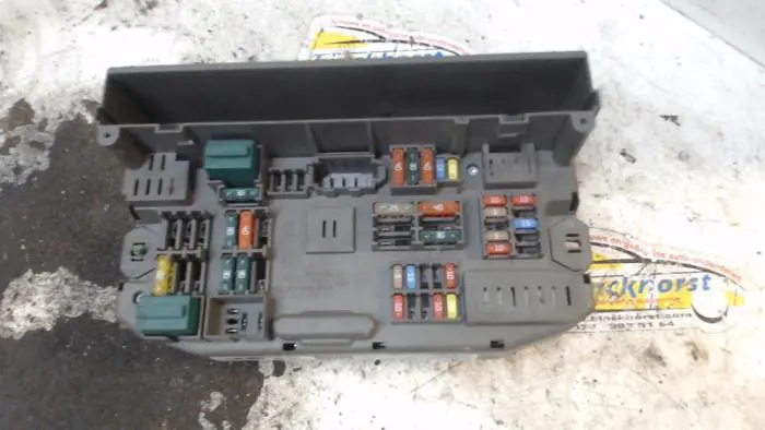 Fuse box BMW X5