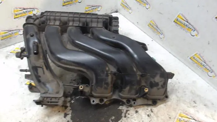 Intake manifold Renault Twingo