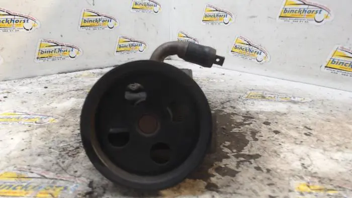 Power steering pump Ford Fiesta