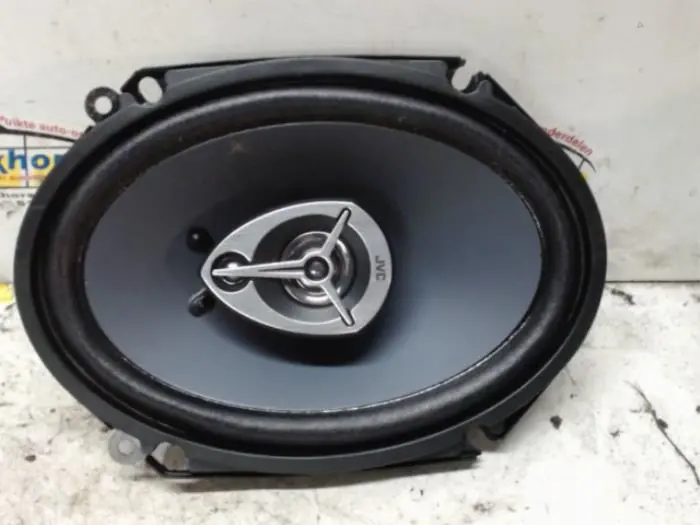 Speaker Mazda 323F