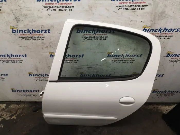 Rear door 4-door, left Peugeot 206 PLUS