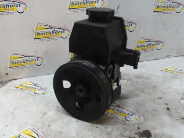 Power steering pump Mercedes C-Klasse