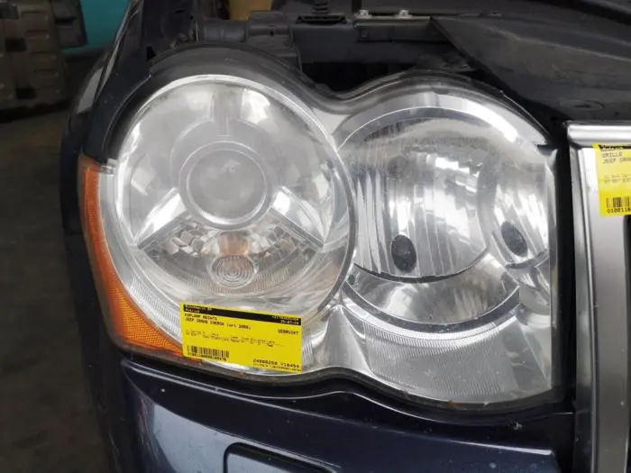 Headlight, right Jeep Grand Cherokee