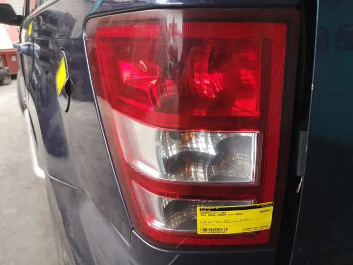 Taillight, left Jeep Grand Cherokee