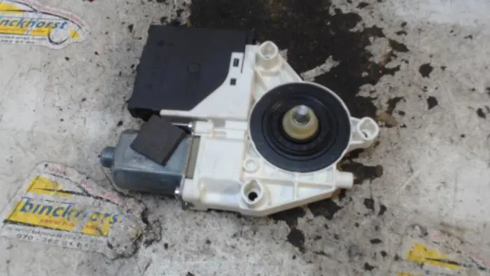 Door window motor Audi A3