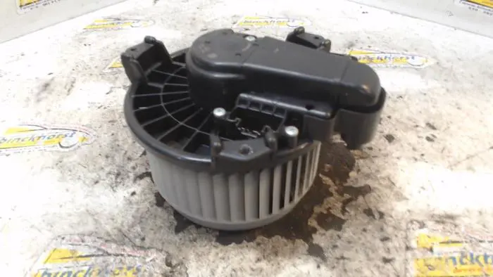 Heating and ventilation fan motor Toyota Yaris