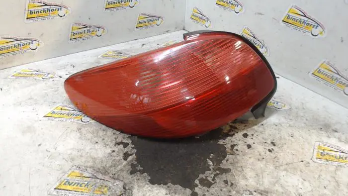 Taillight, left Peugeot 206