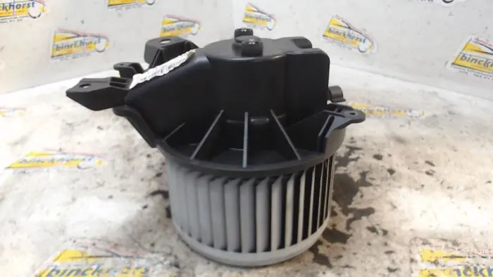 Heating and ventilation fan motor Opel Corsa