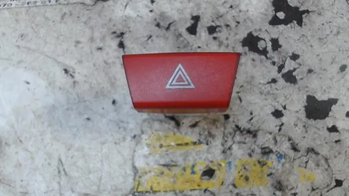 Panic lighting switch Peugeot 107