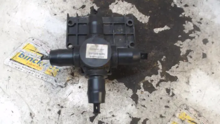 Electric heater valve Tesla Model S