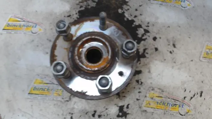 Front wheel hub Tesla Model S