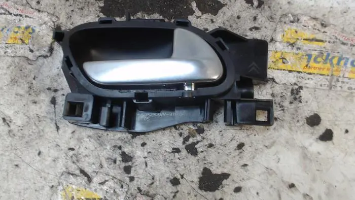 Rear door handle 4-door, right Peugeot 208