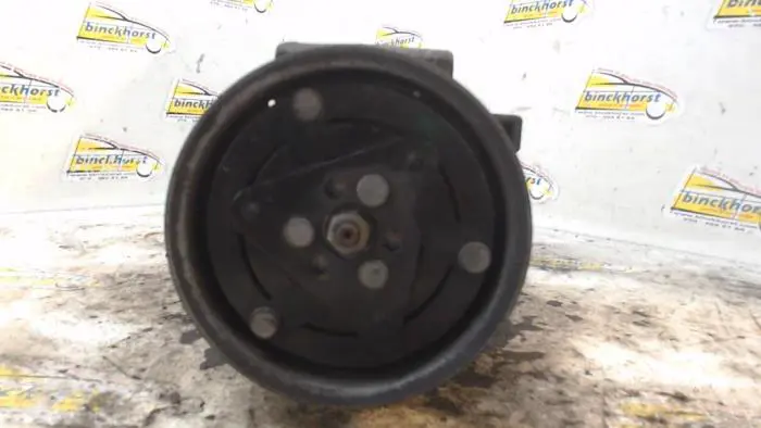 Air conditioning pump Nissan NV200