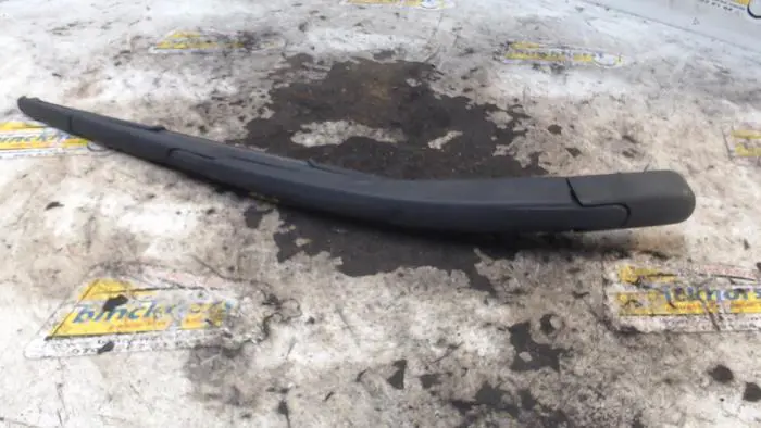 Rear wiper arm Peugeot 208