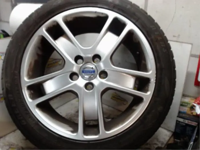 Wheel Volvo C30