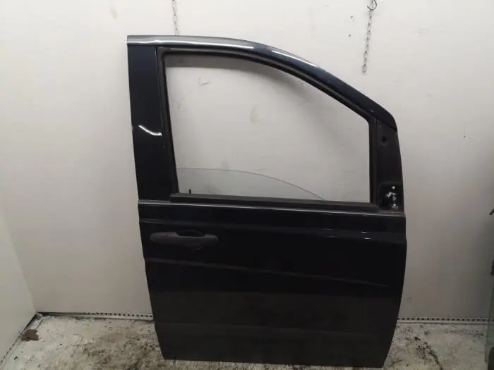 Door 2-door, right Mercedes Vito