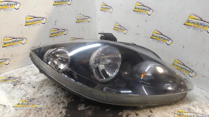 Headlight, right Seat Leon