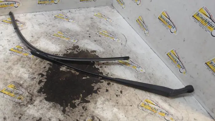 Front wiper arm Opel Zafira C