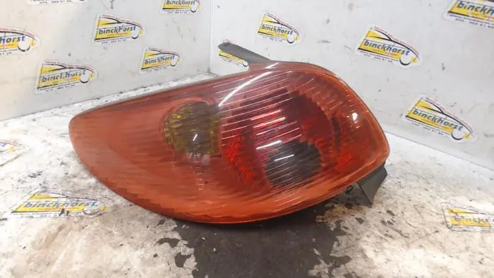 Taillight, left Peugeot 206