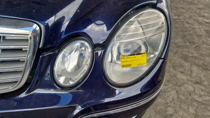 Headlight, left Mercedes E-Klasse