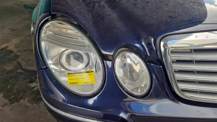 Headlight, right Mercedes E-Klasse