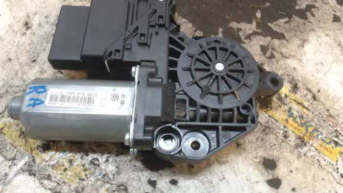 Door window motor Volkswagen Golf Plus