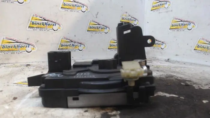 Front door lock mechanism 4-door, right Opel Zafira