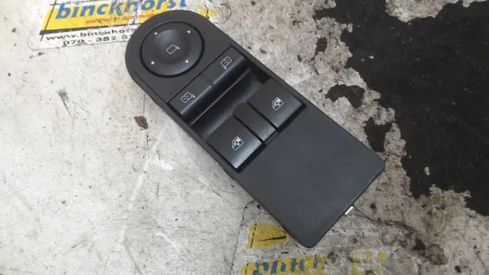 Electric window switch Opel Zafira