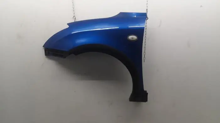 Front wing, left Suzuki Swift